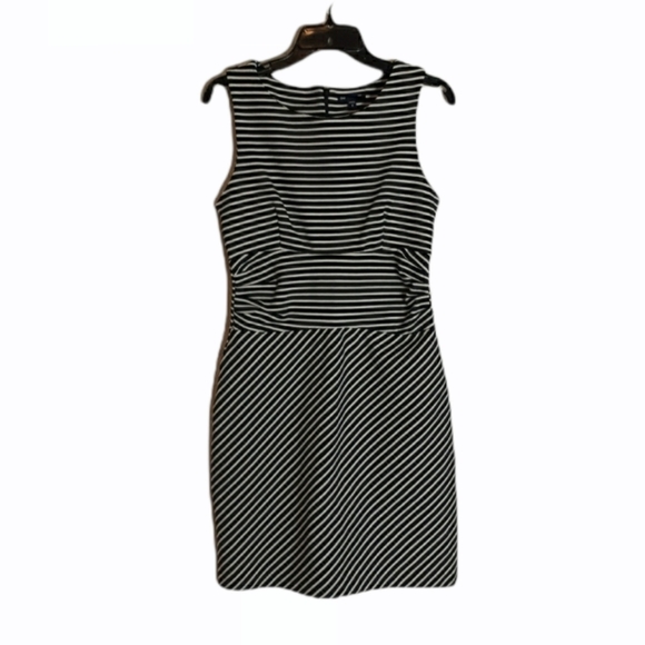 GAP Factory Dresses & Skirts - NWT Gap Factory Women's Black White Striped Illusion Dress Sleeveless Scoop Neck
